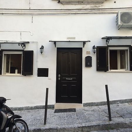 Casa Vacanze Sannazzaro Flat Neapel Exterior foto
