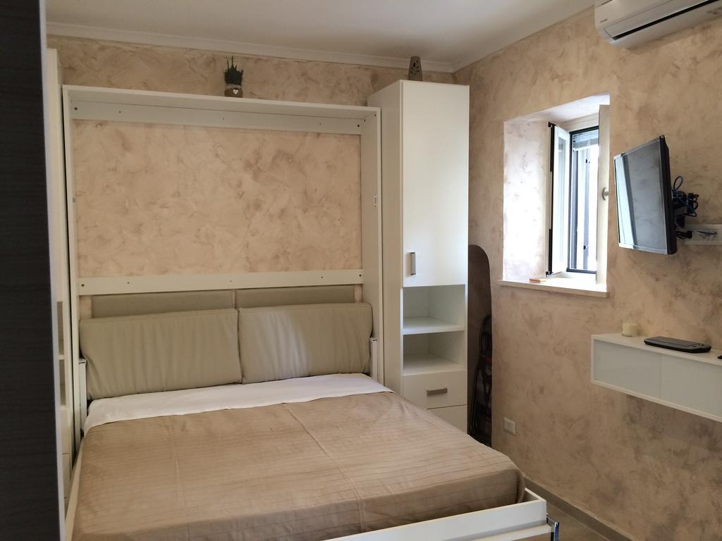 Casa Vacanze Sannazzaro Flat Neapel Exterior foto